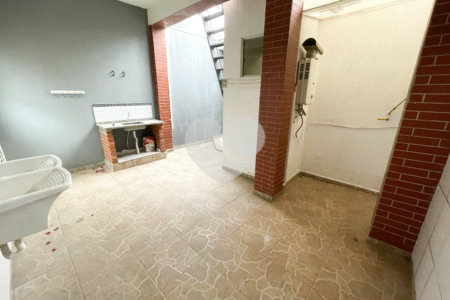 Casa à venda com 2 quartos, sendo 1 suíte, no condomínio Residencial Dona Lilla, Itu - SP