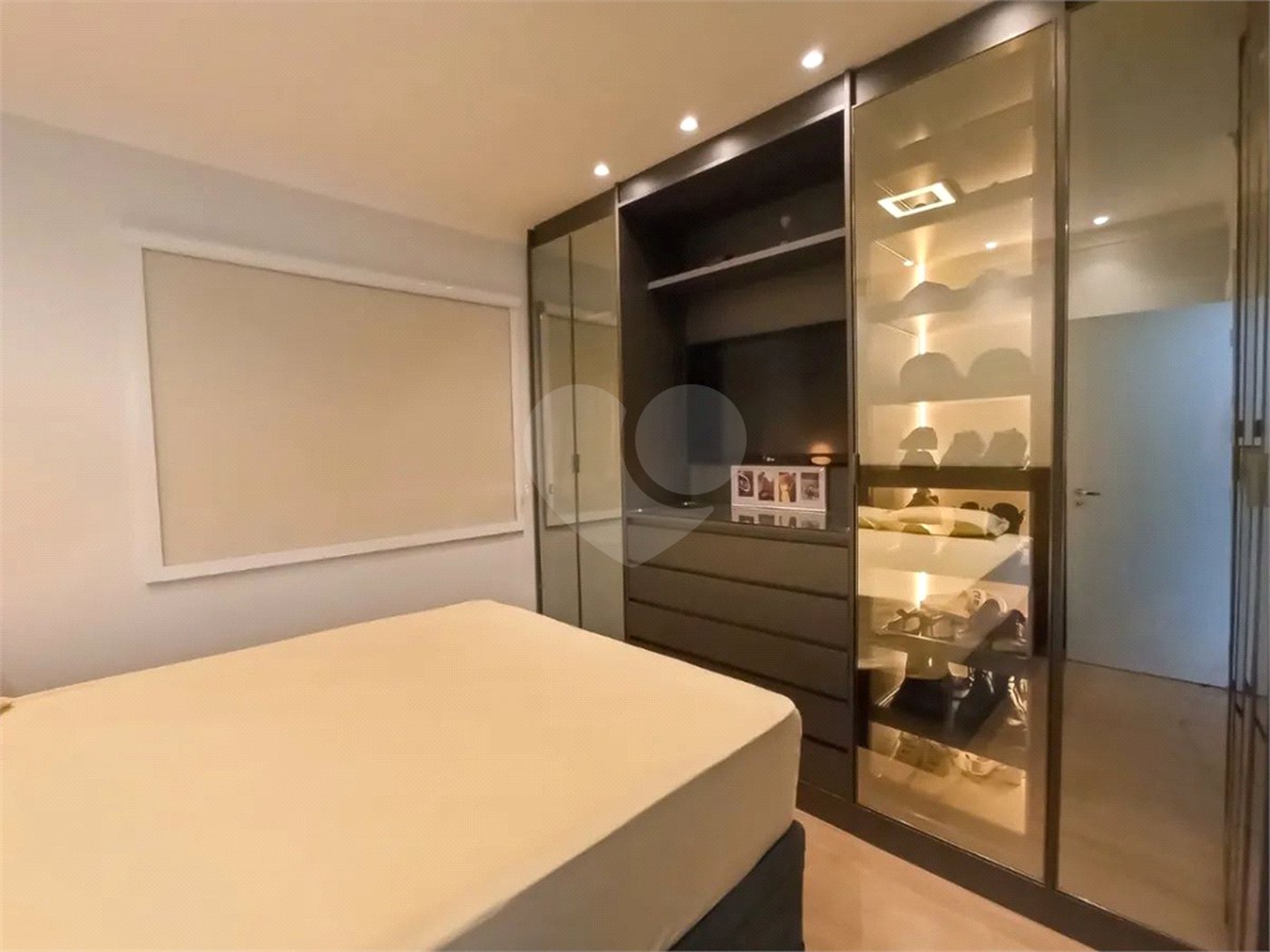 Apartamento à venda com 2 quartos, sendo 1 suíte,  em Cerâmica, São Caetano do Sul, SP