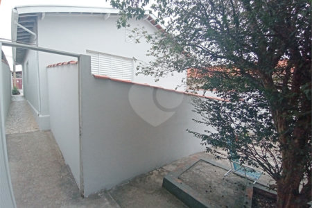 Casa à venda com 3 quartos, sendo 1 suíte,  no Centro, Vinhedo, SP