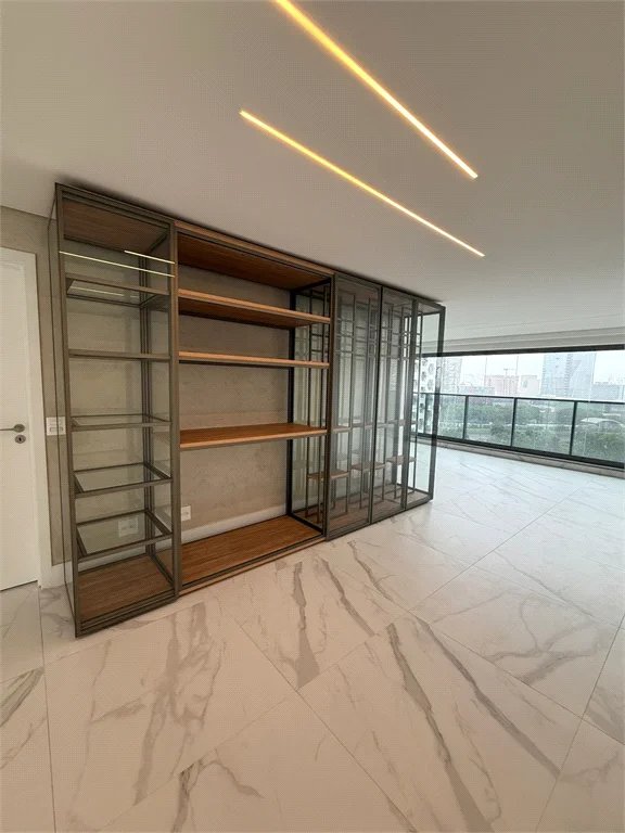 Apartamento para alugar com 4 suítes em Jardim Fonte do Morumbi, São Paulo, SP