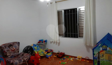 Sobrado à venda com 2 quartos em Tremembé, São Paulo, SP