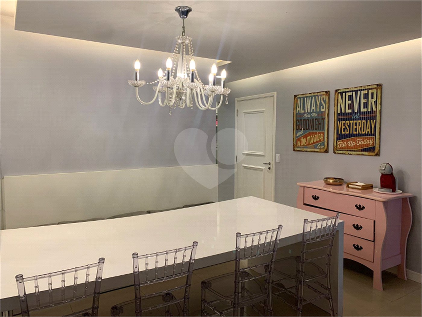 Apartamento à venda com 3 quartos, sendo 2 suítes, em Cidade São Francisco, São Paulo, SP