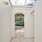 Casa à venda com 4 suítes no condomínio Solar Andaluz, São Paulo - SP