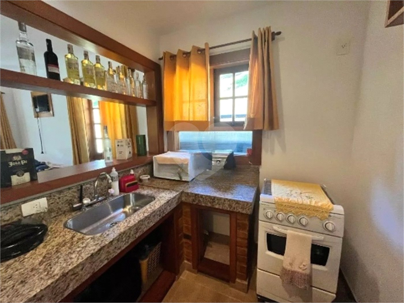 Casa à venda com 4 suítes no condomínio Quinta do Lago, Petrópolis - RJ