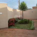 Casa à venda com 4 quartos, sendo 2 suítes, em Jardim Adalgisa, Araraquara, SP