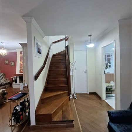 Casa à venda com 5 quartos, sendo 3 suítes, no condomínio Vila Panamericana, São Paulo - SP