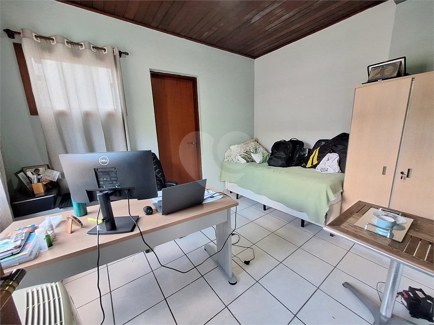 Casa para alugar com 3 quartos, sendo 1 suíte,  no condomínio Estância Marambaia, Vinhedo - SP