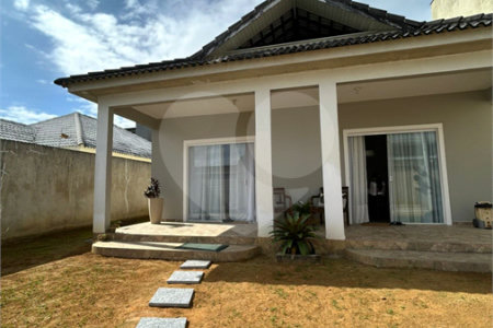 Casa à venda com 2 quartos, sendo 1 suíte, no condomínio Residencial Green Ville, Rio de Janeiro - RJ
