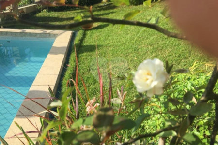 Casa à venda com 5 quartos, sendo 4 suítes, no condomínio Jardim Vitória Régia, São Paulo - SP