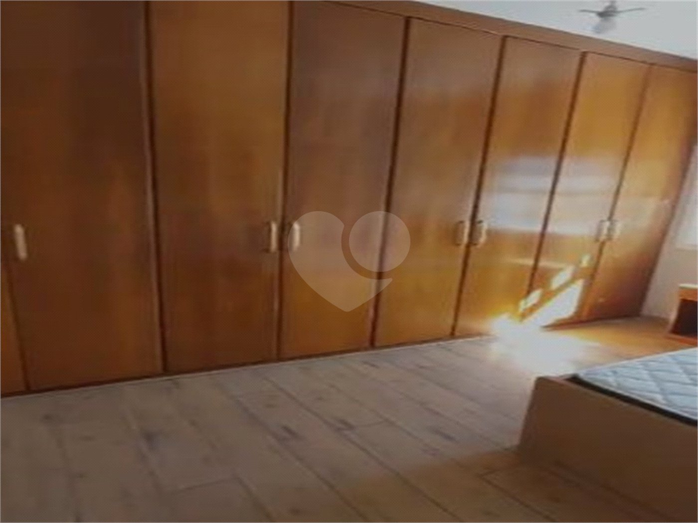 Casa à venda com 4 quartos, sendo 2 suítes,  no condomínio Res Jardim Itatinga, São Paulo - SP