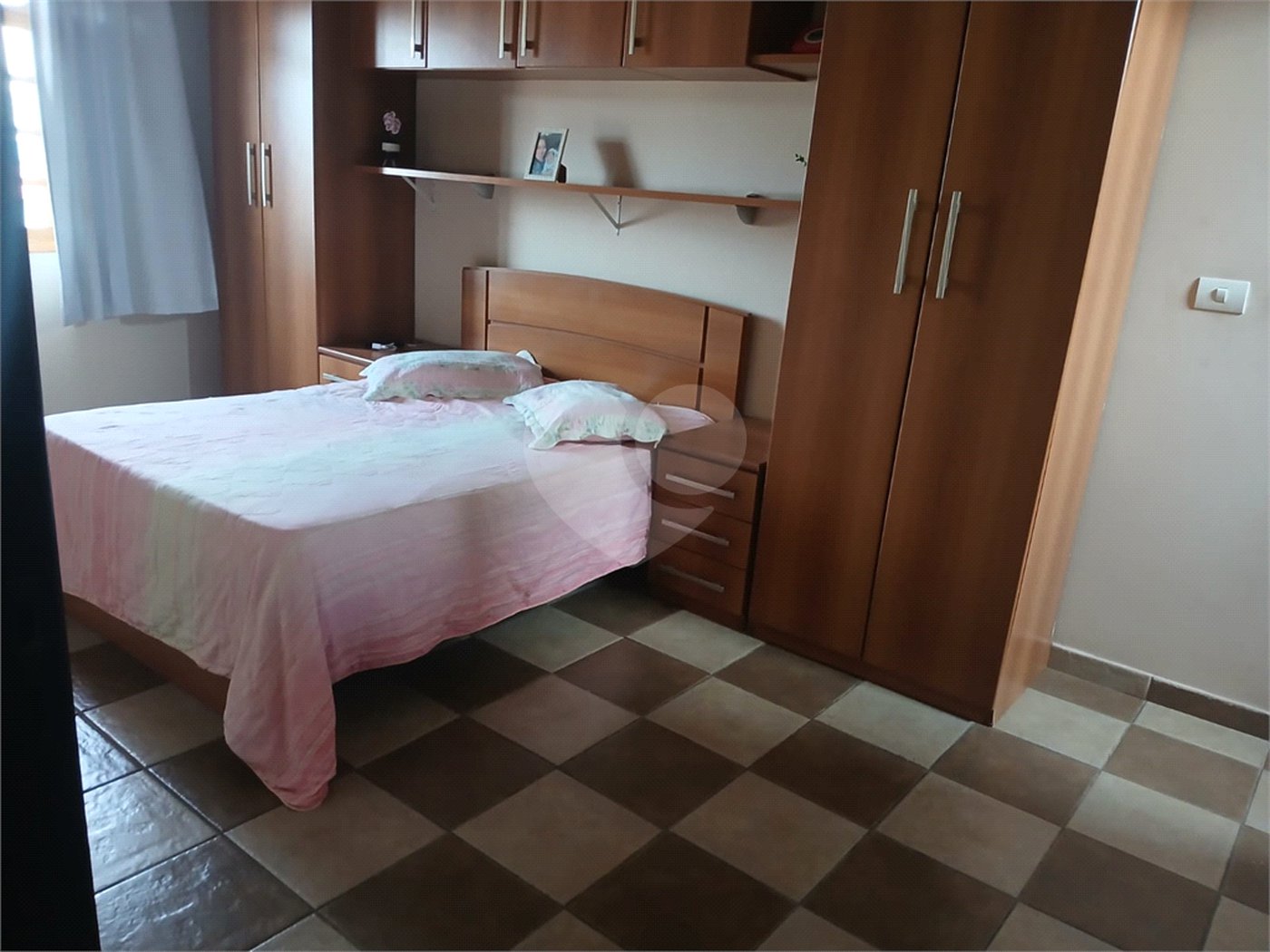 Casa à venda com 4 quartos, sendo 1 suíte, em Jardim Rosa de Franca, Guarulhos, SP