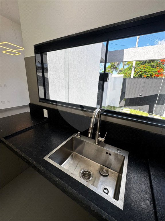 Casa à venda com 3 quartos, sendo 1 suíte, no condomínio Parque Guará, Rio de Janeiro - RJ