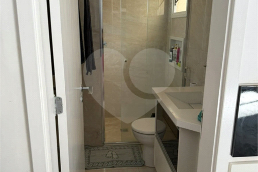 Casa à venda com 4 quartos, sendo 3 suítes,  no condomínio The House, São Paulo - SP