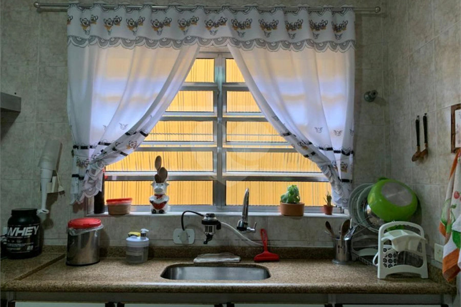 Sobrado à venda com 3 quartos, sendo 1 suíte,  em Vila Sabrina, São Paulo, SP