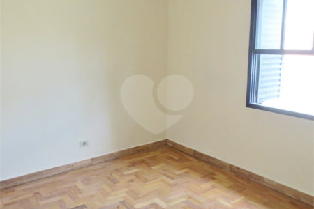 Sobrado à venda com 2 quartos em Vila Gumercindo, São Paulo, SP