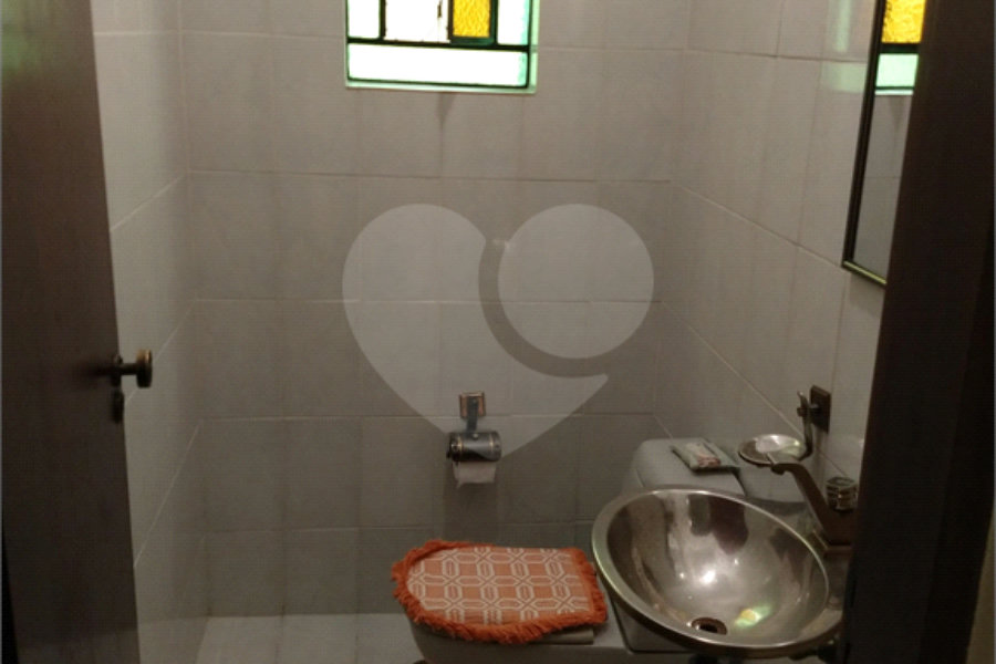 Sobrado à venda com 3 quartos, sendo 1 suíte, em Conjunto Residencial Vista Verde, São Paulo, SP