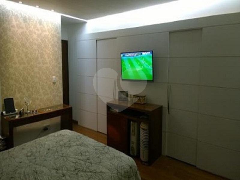 Sobrado à venda com 3 quartos, sendo 1 suíte, em Parada Inglesa, São Paulo, SP