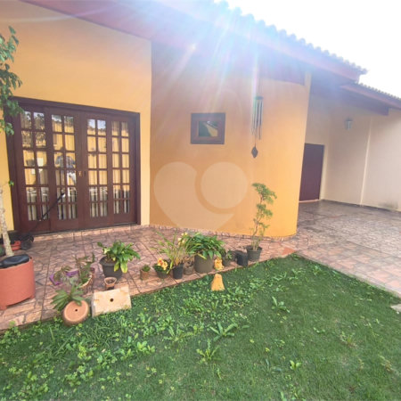 Casa à venda com 3 quartos, sendo 1 suíte,  em Vila Nova Itapetininga, Itapetininga, SP