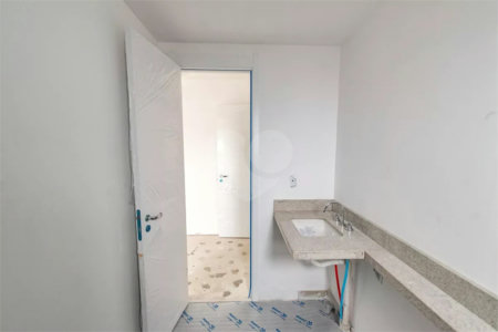 Apartamento à venda com 3 suítes em Vila Firmiano Pinto, São Paulo, SP