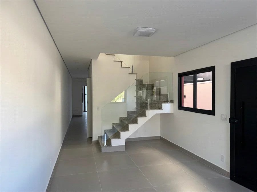 Casa à venda com 3 suítes no condomínio Residencial The Square Village, Cotia - SP