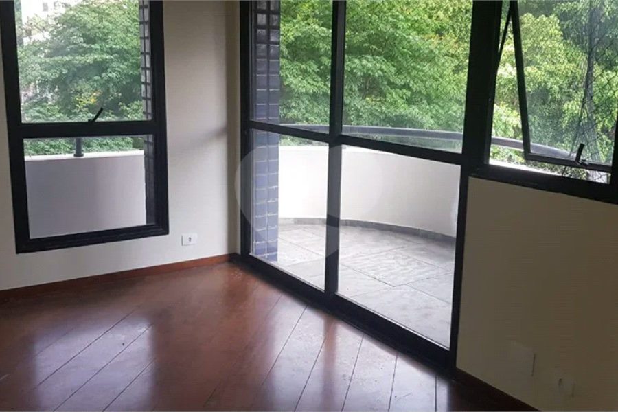 Apartamento à venda com 3 quartos, sendo 2 suítes, em Morumbi, São Paulo, SP