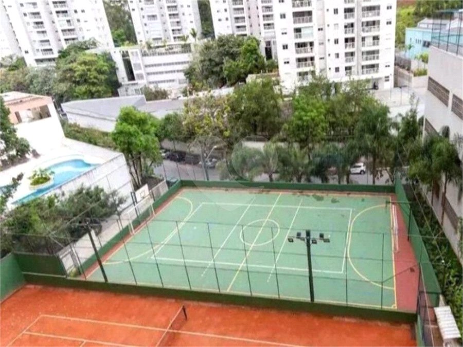 Apartamento à venda com 3 quartos, sendo 1 suíte, em Vila Andrade, São Paulo, SP
