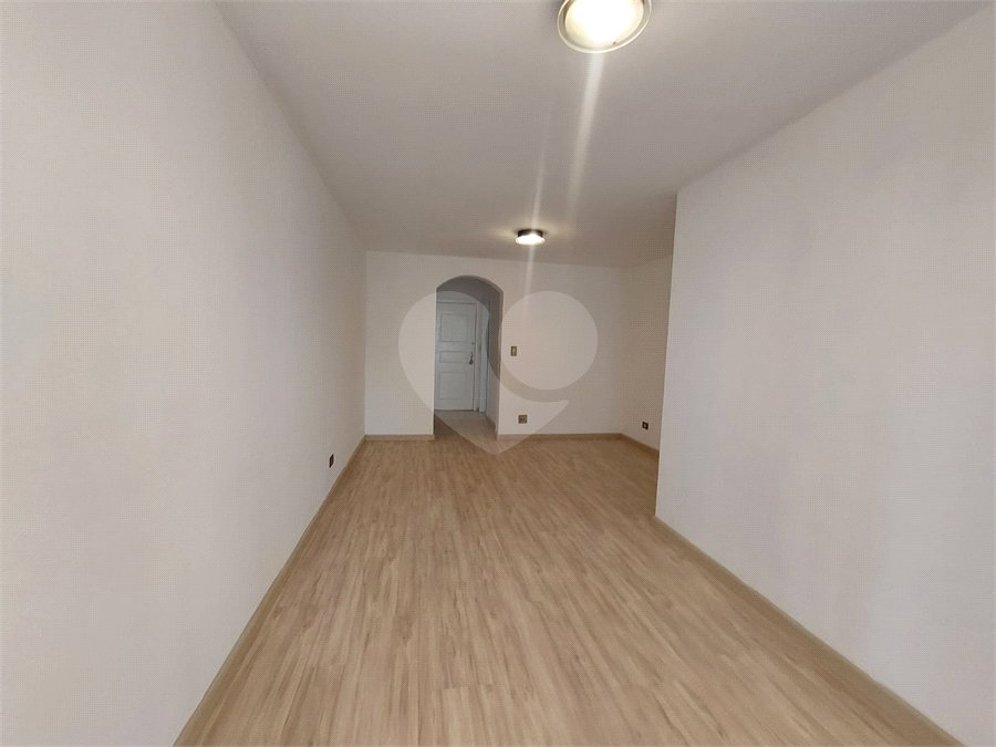Apartamento à venda com 3 quartos em Vila Ipojuca, São Paulo, SP