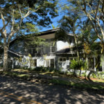 Casa alto padrão condomínio fechado em Atibaia com 4 suítes e ampla área de lazer, espaço gourmet, piscina, 6 vagas garagem