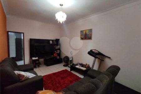 CASA A VENDA NO BAIRRO NOVO HORIZONTE COM 200M², 4 DORMITÓRIOS, 2 BANHEIROS, 2 VAGAS, SJC