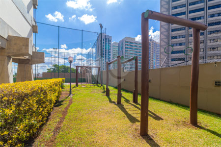 Apartamento à venda com 3 quartos, sendo 1 suíte,  em Alto da Boa Vista, São Paulo, SP