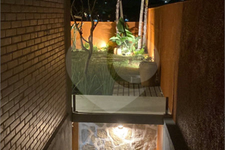 Sobrado à venda com 4 suítes em Vila Inah, São Paulo, SP