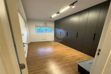 Cobertura à venda com 2 quartos, sendo 1 suíte, em Bairro do Cambará, São Roque, SP