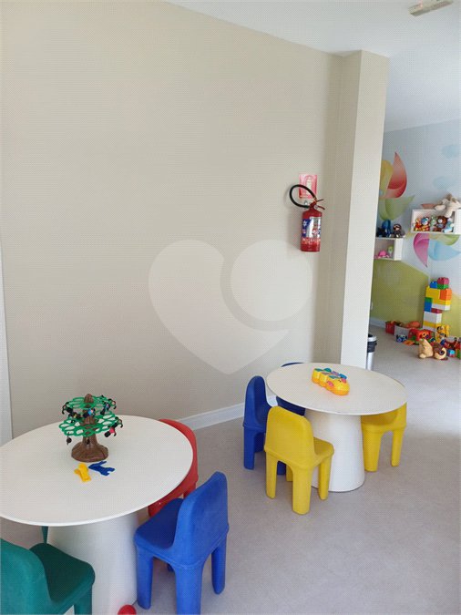 Apartamento à venda com 2 quartos, sendo 1 suíte,  em Parque Santana, Mogi das Cruzes, SP