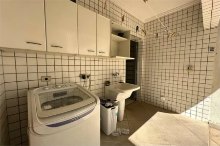 Sobrado à venda com 4 quartos, sendo 2 suítes,  em Vila Ipojuca, São Paulo, SP