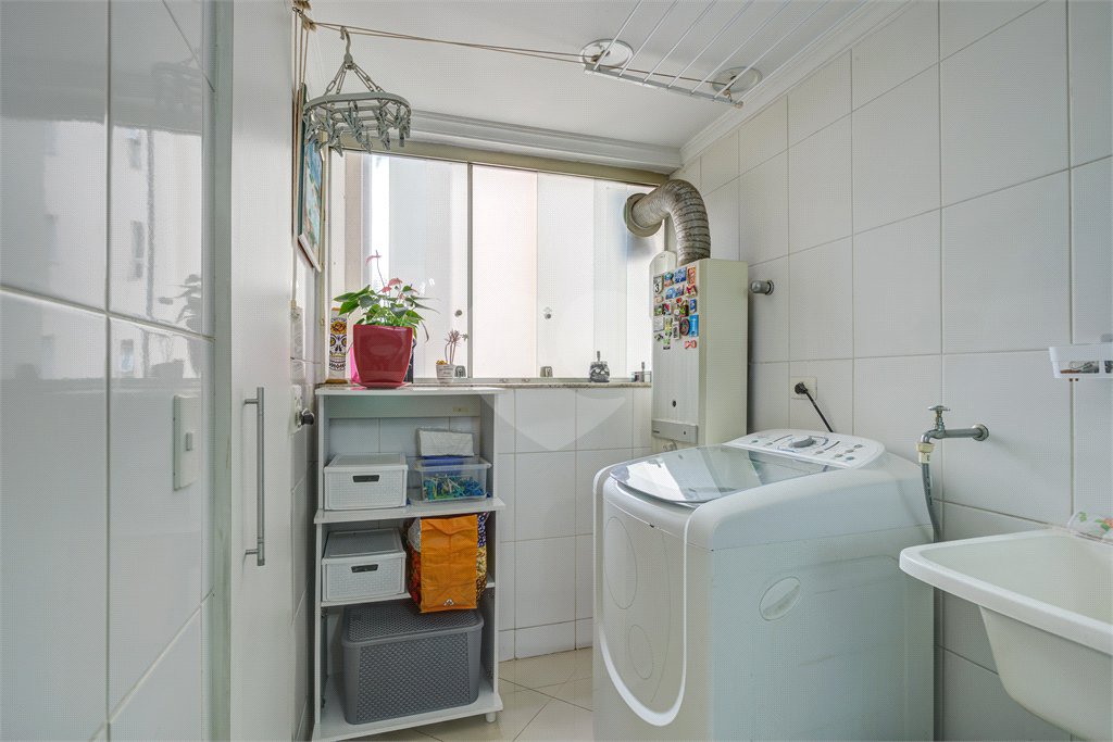 Apartamento à venda com 3 quartos, sendo 1 suíte, em Jardim Marajoara, São Paulo, SP