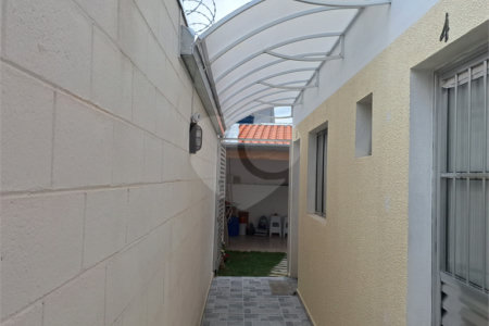 Casa à venda com 2 quartos no condomínio Residencial Cristal Lll, Mogi das Cruzes - SP
