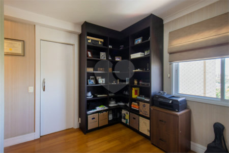 Apartamento à venda com 3 suítes em Jardim Marajoara, São Paulo, SP