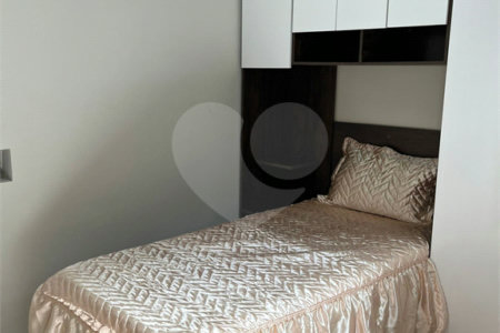 Casa Térrea à venda com 5 quartos, sendo 3 suítes,  em Vila Oliveira, Mogi das Cruzes, SP
