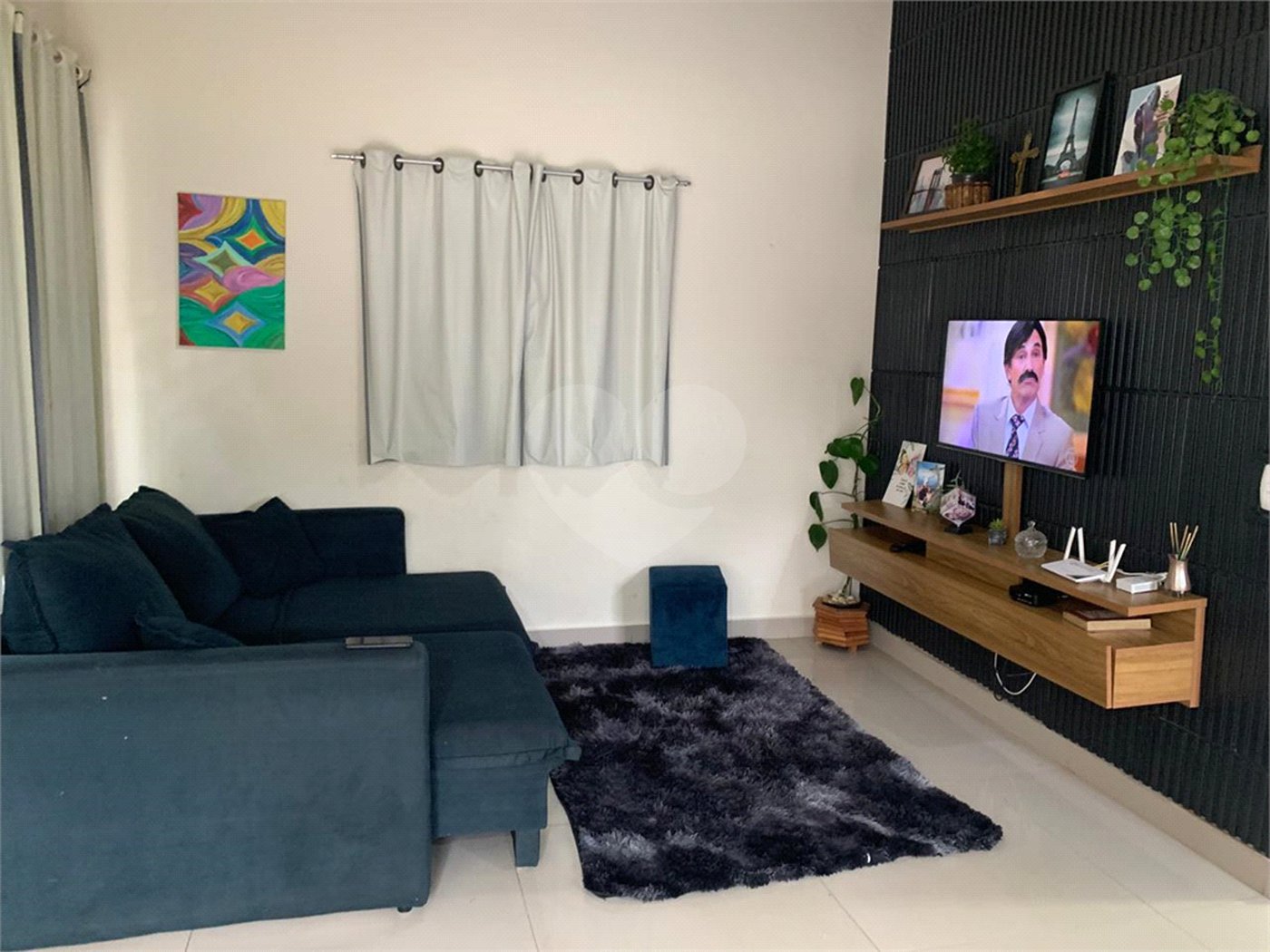 Casa à venda com 3 quartos, sendo 1 suíte, no condomínio Residencial Ponderosa, São Roque - SP