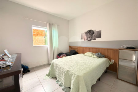 Chácara à venda com 3 quartos, sendo 1 suíte, no Centro, Araçoiaba da Serra, SP