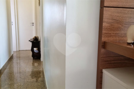 Apartamento à venda com 3 quartos, sendo 1 suíte, em Jardim Marajoara, São Paulo, SP