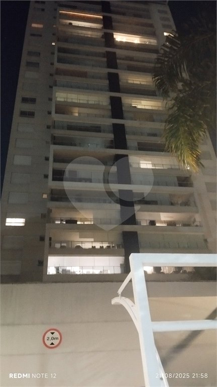 Apartamento à venda ou para alugar com 3 suítes em Vila Anastácio, São Paulo, SP