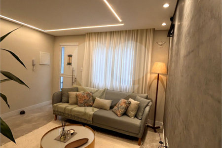 Casa à venda com 2 suítes no condomínio Solar dos Girassóis, Poá - SP