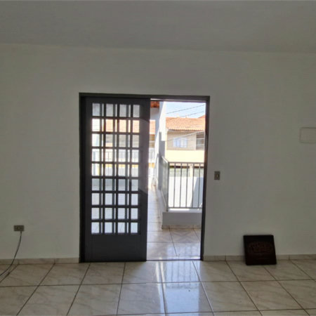 Sobrado à venda com 4 quartos, sendo 1 suíte, em Jardim Hubert, Indaiatuba, SP