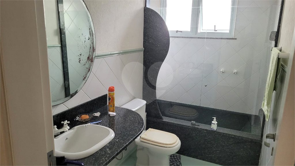 Casa à venda com 4 quartos, sendo 2 suítes, no condomínio Crystal Lake, Rio de Janeiro - RJ