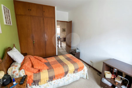 Sobrado à venda com 3 quartos, sendo 1 suíte, em Campo Belo, São Paulo, SP