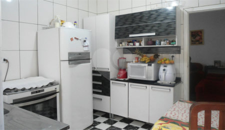 Sobrado à venda com 5 quartos, sendo 2 suítes,  em Vila Cidinha, Mogi das Cruzes, SP