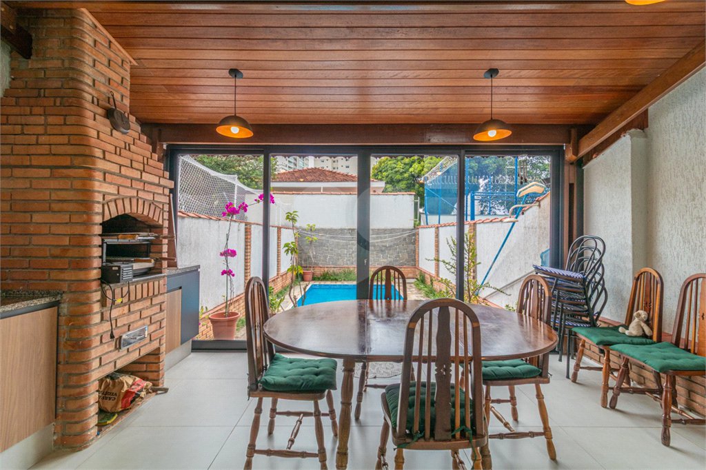 Sobrado à venda com 3 quartos, sendo 1 suíte,  em Vila Mascote, São Paulo, SP