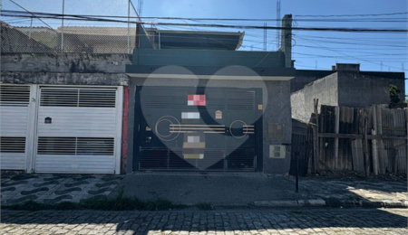 Sobrado à venda com 2 quartos em Jardim Monte Cristo, Suzano, SP