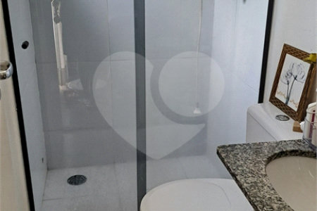 Casa à venda com 3 quartos, sendo 1 suíte,  no condomínio Moradas do Horto, São Paulo - SP